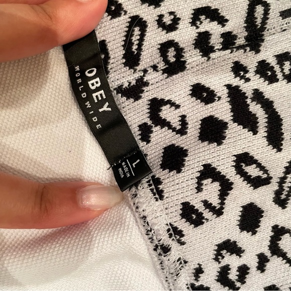 OBEY PLEATED CANVAS MINI SKORT WITH CHEETAH WAISTBAND - Picture 2 of 2